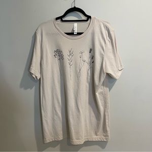 Oversized wildflower tee size L